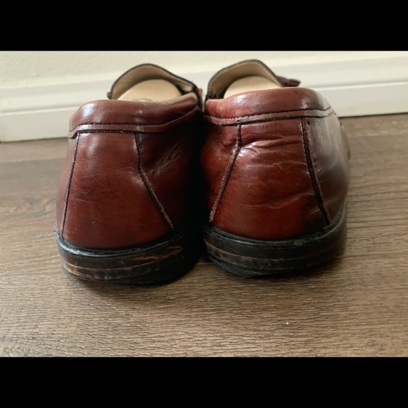 Shoes - Picture 3 of 7